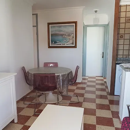 Apartamento Belisas - *